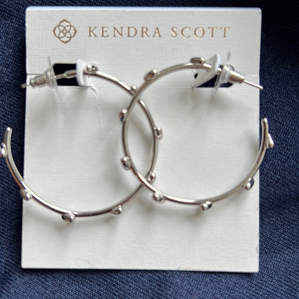 Kendra Scot Haven RHD Hoop Ear ring